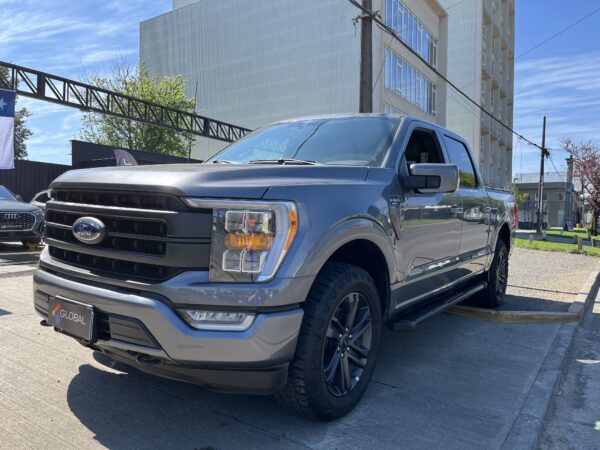 FORD F-150 LARIAT SPORT 5.0 4X4 AUT.