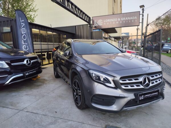MERCEDES BENZ GLA 250 4MATIC 2.0 AT